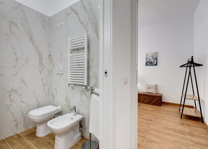 Vatican With 2 Bathrooms And Terrace *