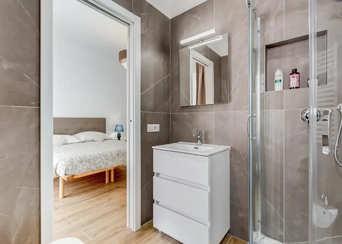 Vatican With 2 Bathrooms And Terrace Apartment
